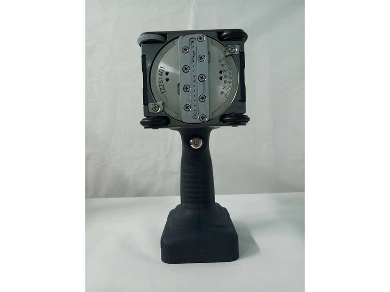 紙箱噴碼機(jī)在開機(jī)后先噴射溶劑可以避免開機(jī)即噴墨水而造成的故障